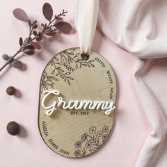 Personalized Grammy Ornament Gift For Grandmother Ornament Laser Engraved Mothers Day Gift From Grandkid Grammy Keepsake Grandkids Name 3D